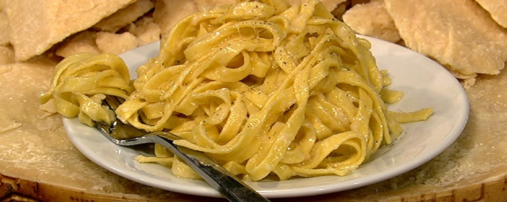 Mario Batali's Fettuccine Alfredo